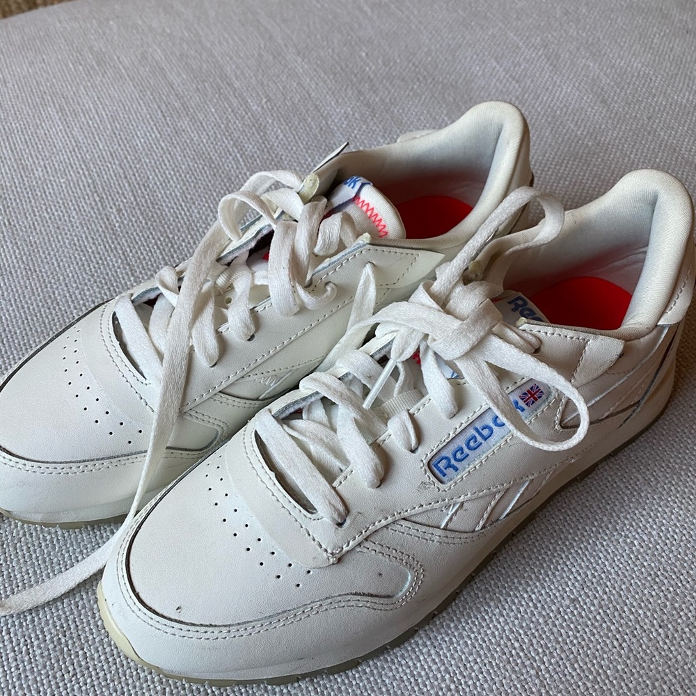 Vintage Reebok sneakers
